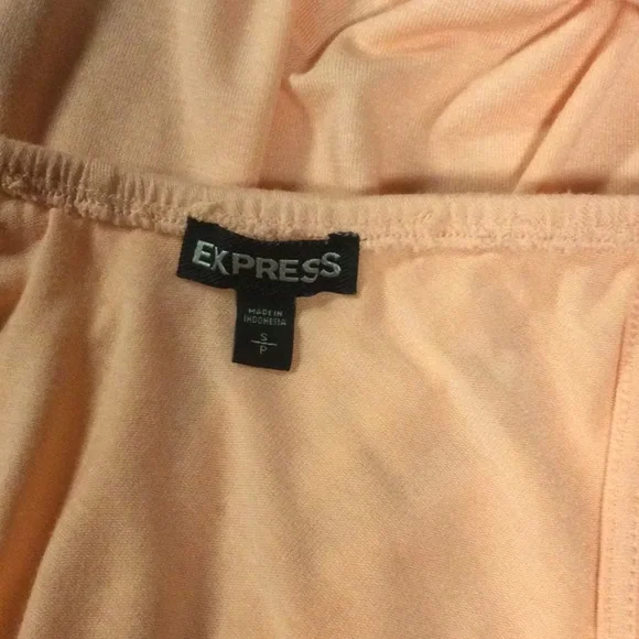 *Last Chance Sale* Express Peach Top - Picture 4 of 5